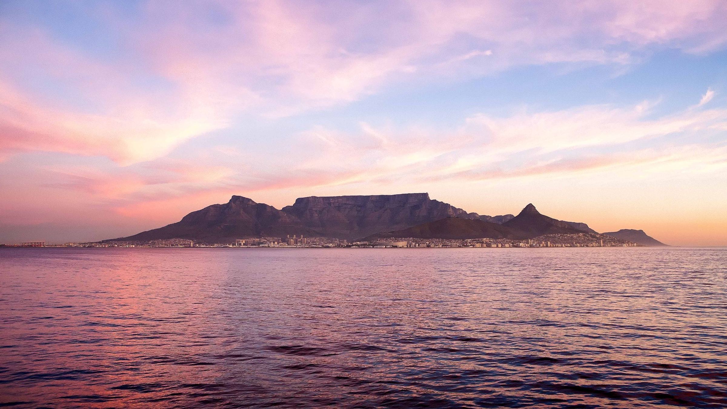 Table Mountain and the Cape Town shoreline at sunset